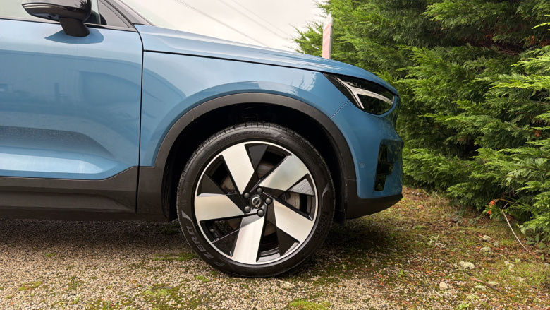 Volvo XC40 300kW Recharge Twin Ultimate 78kWh 5dr AWD Auto Electric Estate